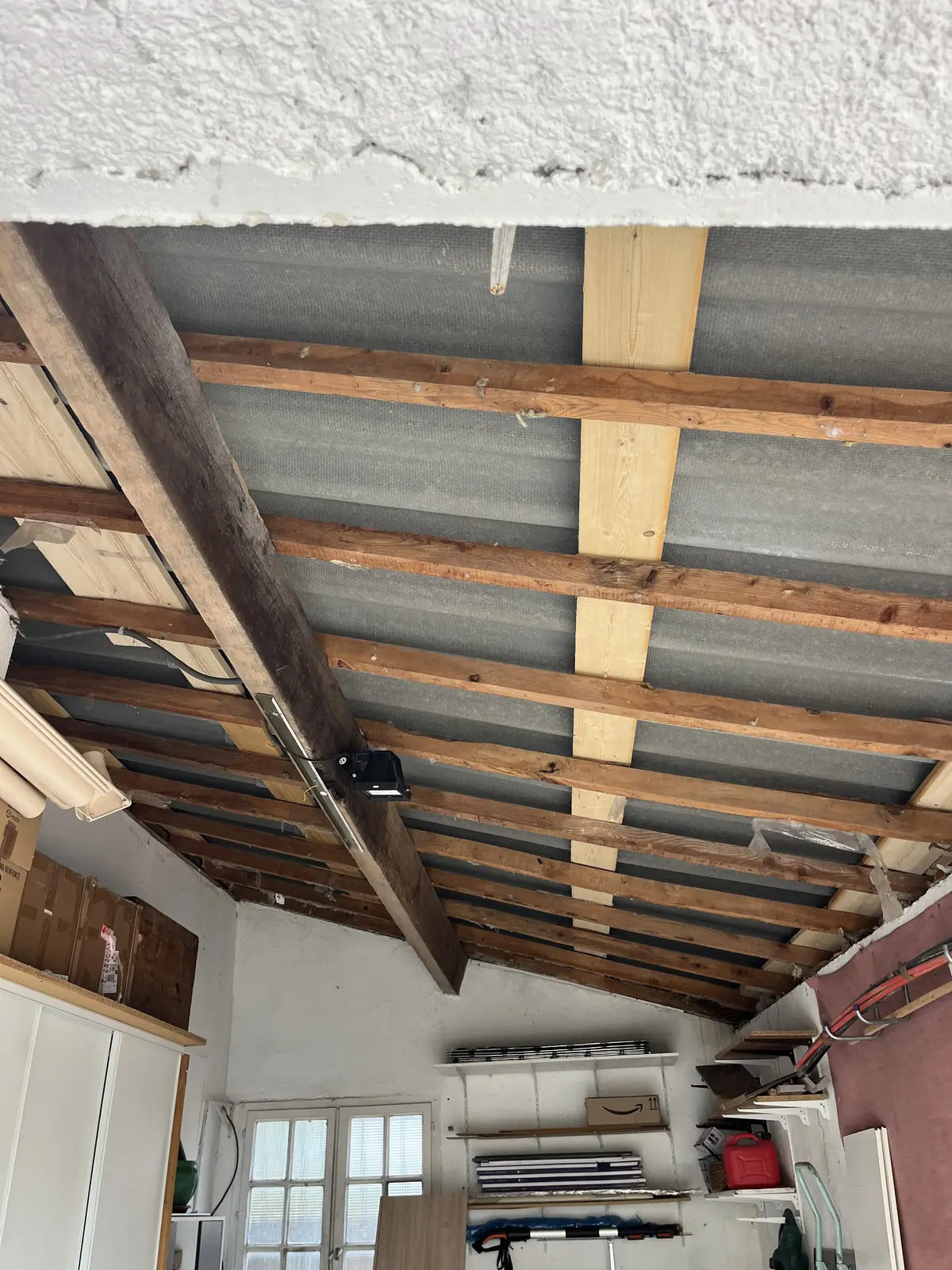 Plafond ouvert avant isolation